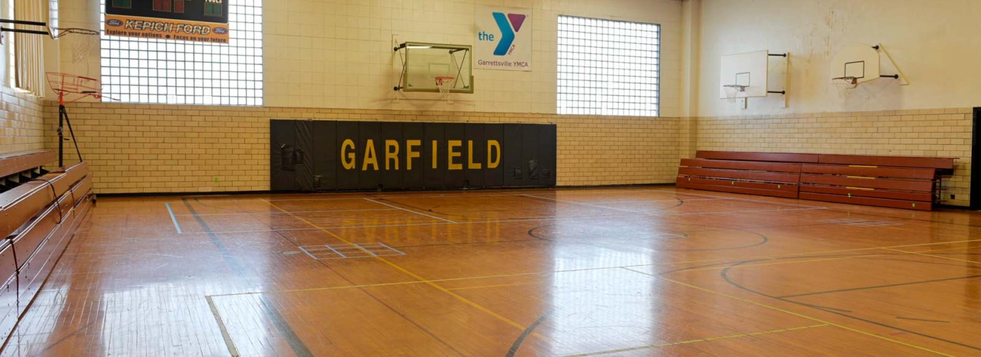 gym with "Garfield" wall writing